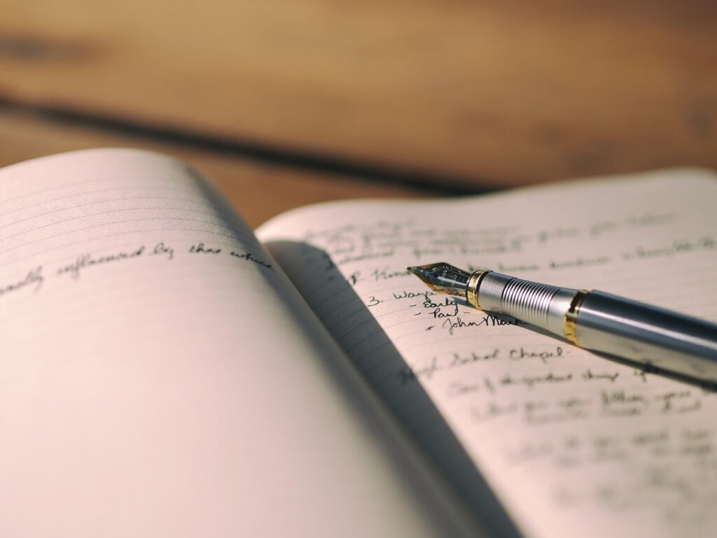 10 Powerful Examples of Hooks in Writing (And How to Use Them)