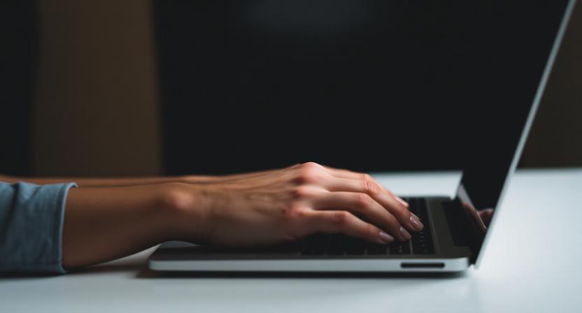 9 Realistic Writing Sites That Pay Daily for Beginners